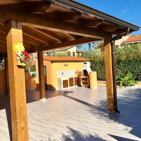 Aurora Villaggio Porto Ada A 2 Passi Dal Mare * ピッツォ