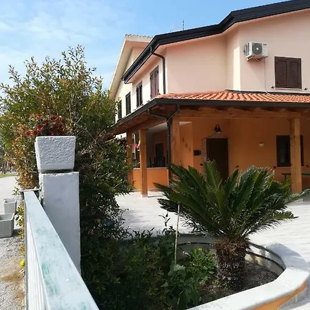 Aurora Villaggio Porto Ada A 2 Passi Dal Mare * ピッツォ